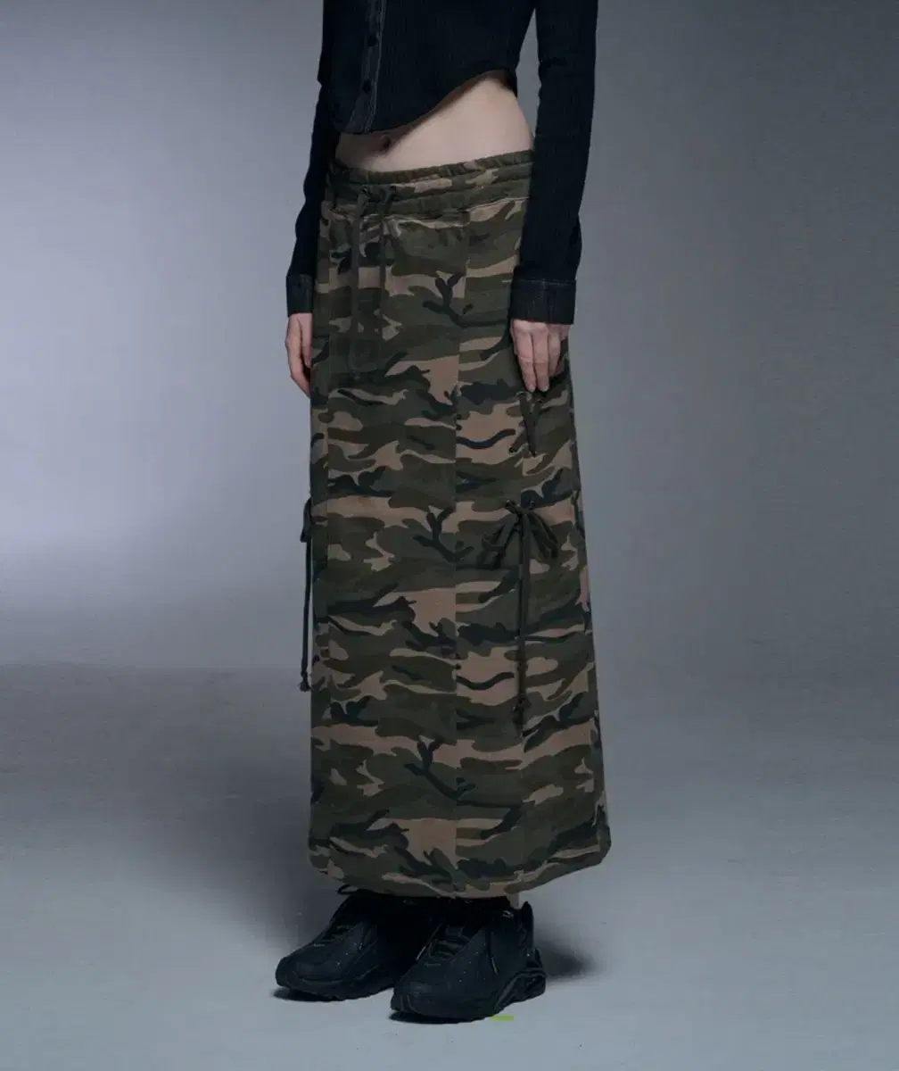 셋업엑스이 LACEUP MAXI SKIRT [CAMO]